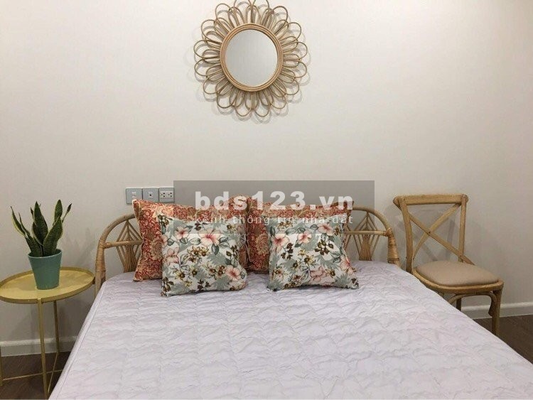 Bán căn hộ tầng trung R2 Sunshine Riverside Nhật Tân giá 2,8 tỷ, sổ hồng đầy đủ