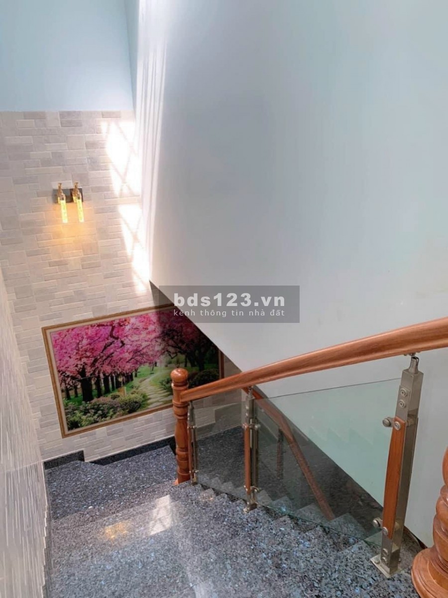 Bán gấp căn MT Trần Bạch Đằng 5x20m 1 lầu nhà đã hoàn thiện chỉ vào ở giá 2.9 tỷ lh 0944090288