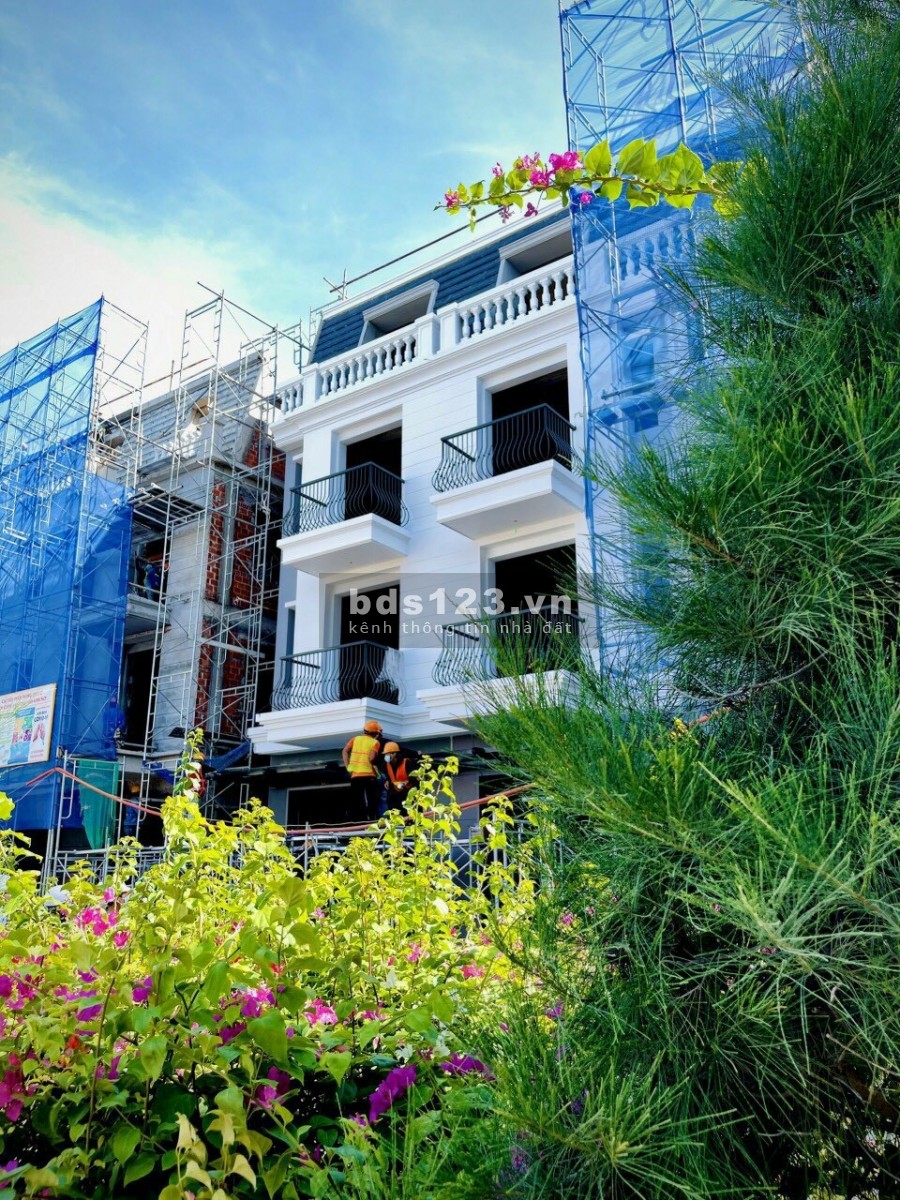 Cần bán nhà phố Shophouse Richmond Quy Nhơn khu đô thị kiểu. mẫu đầu tiên của. phố biển