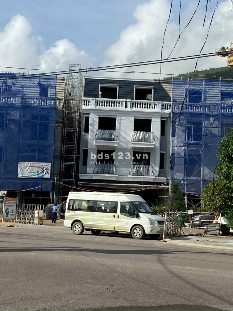 Cần bán nhà phố Shophouse Richmond Quy Nhơn khu đô thị kiểu. mẫu đầu tiên của. phố biển