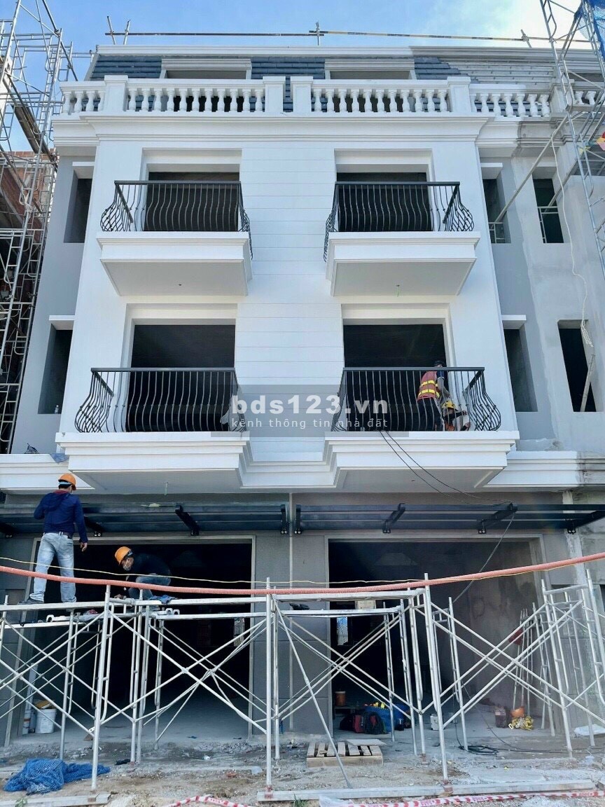 Cần bán nhà phố Shophouse Richmond Quy Nhơn khu đô thị kiểu. mẫu đầu tiên của. phố biển
