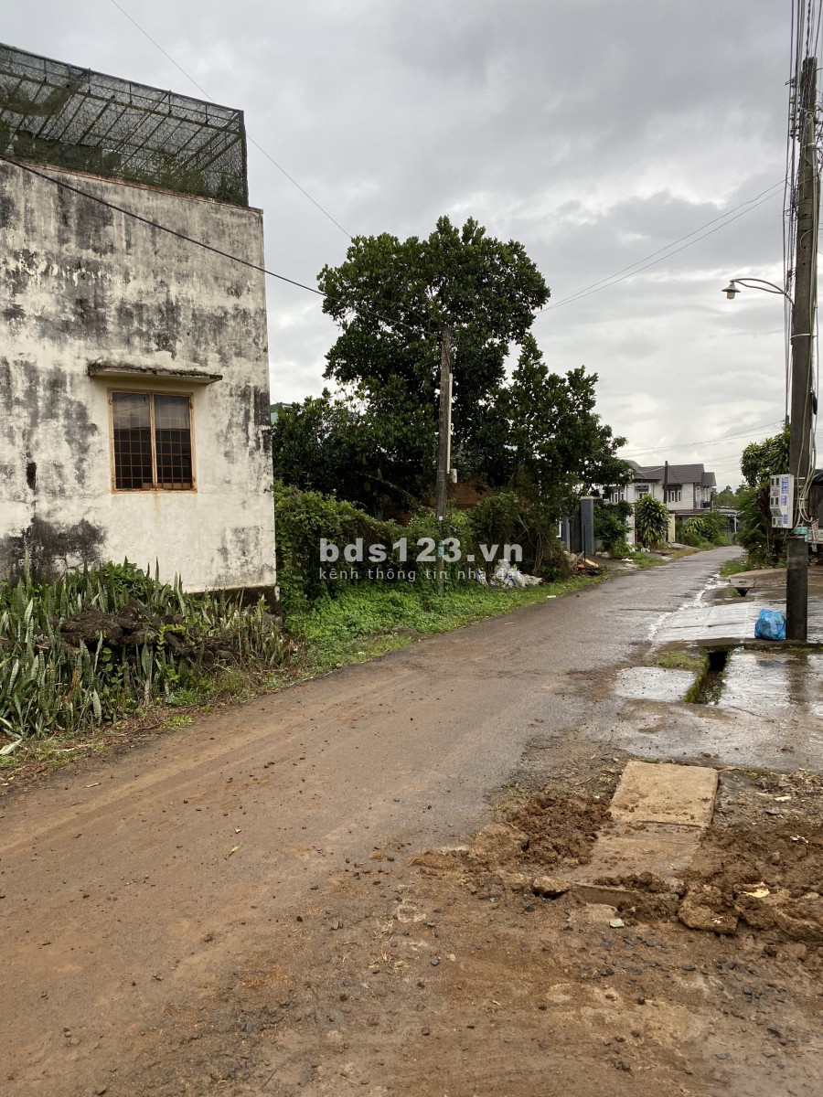 Bán lô đất diện tích 6000m2 ngay mặt tiền đường Nguyễn Văn Cừ phường Lộc Phát