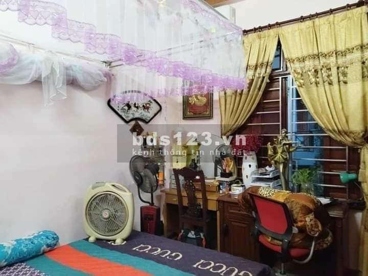 Bán nhà Tựu Liệt Thanh Trì, diện tíh 41m2, 5 tầng đúc mặt tiền 6.5m, giá 3.95 tỷ, có thương lượng