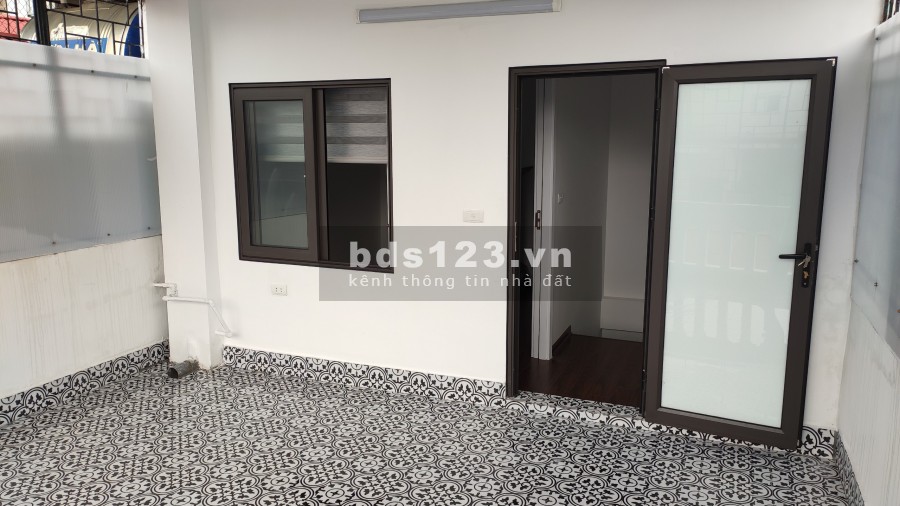 Bán nhà đẹp 5 tầng x 39m2 ngõ 67 Thái Thịnh giá 4,8 tỷ. LH 0912442669