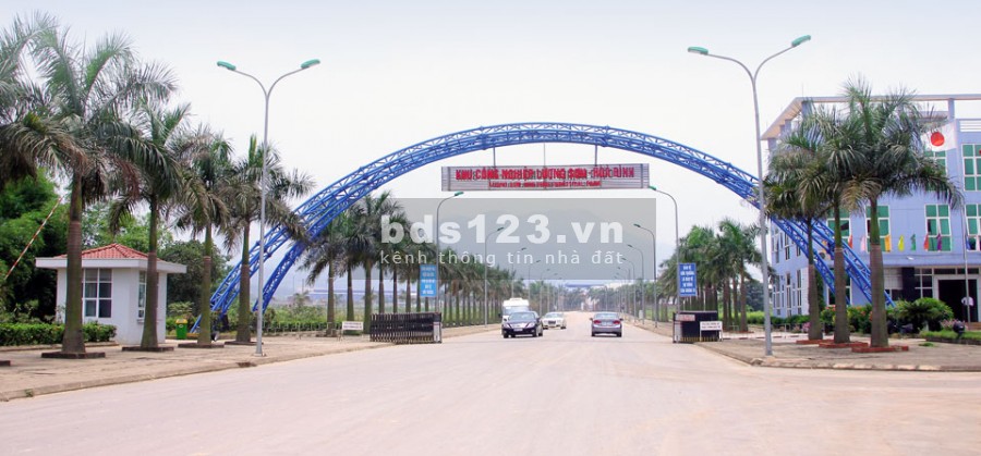 Bán gấp 18m mặt tiền Quốc Lộ 6 khu công nghiệp Lương Sơn, giá bán hơn 10 tỷ, sổ sẵn