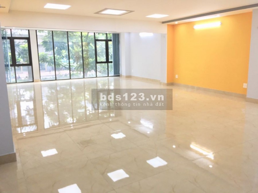 Tôi cần bàn giao gấp sàn Văn Phòng 100m2 tại Mp Nguyễn Trãi ngã tư sở giá chỉ 13 triệu/tháng