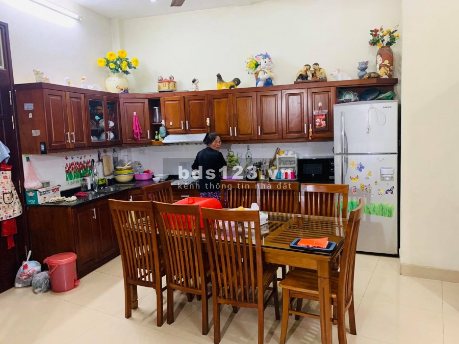 Mặt ngõ Khương Trung ô tô tránh kinh doanh gần Hồ Đầm Hồng. 52m2 x 4T, thoáng 2 mặt