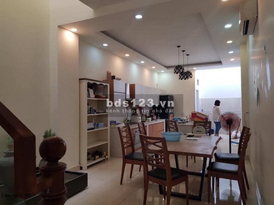 Bán gấp nhà nguyên căn dt 102m2, 3 tầng giá chỉ 8.5 tỷ Lê Đức Thọ P15 Gò Vấp còn thương lượng