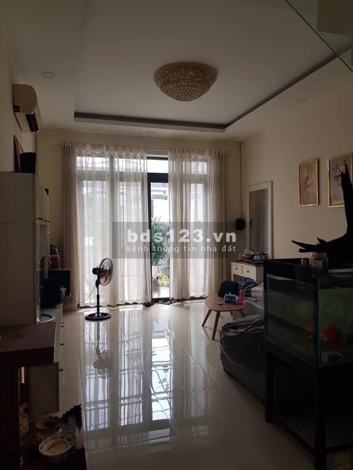 Bán gấp nhà nguyên căn dt 102m2, 3 tầng giá chỉ 8.5 tỷ Lê Đức Thọ P15 Gò Vấp còn thương lượng