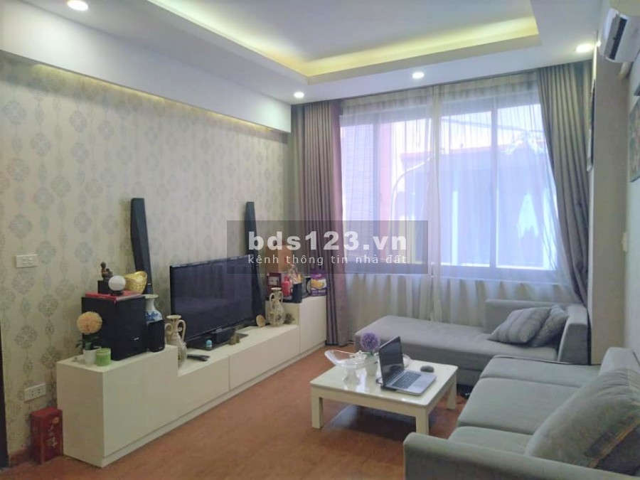 Bán nhà riêng Lê Trọng Tấn dtsd 36m2 gara ô tô nhà đẹp nở hậu gần phố mặt tiền khủng