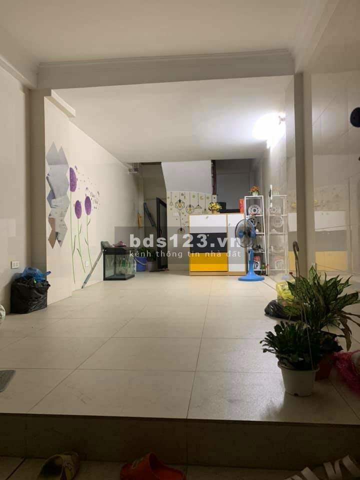Bán nhà Yên Xá Tổng cục 5 diện tích 32m2 6 tầng ô tô đõ cửa, kinh doanh giá chỉ 4 tỷ