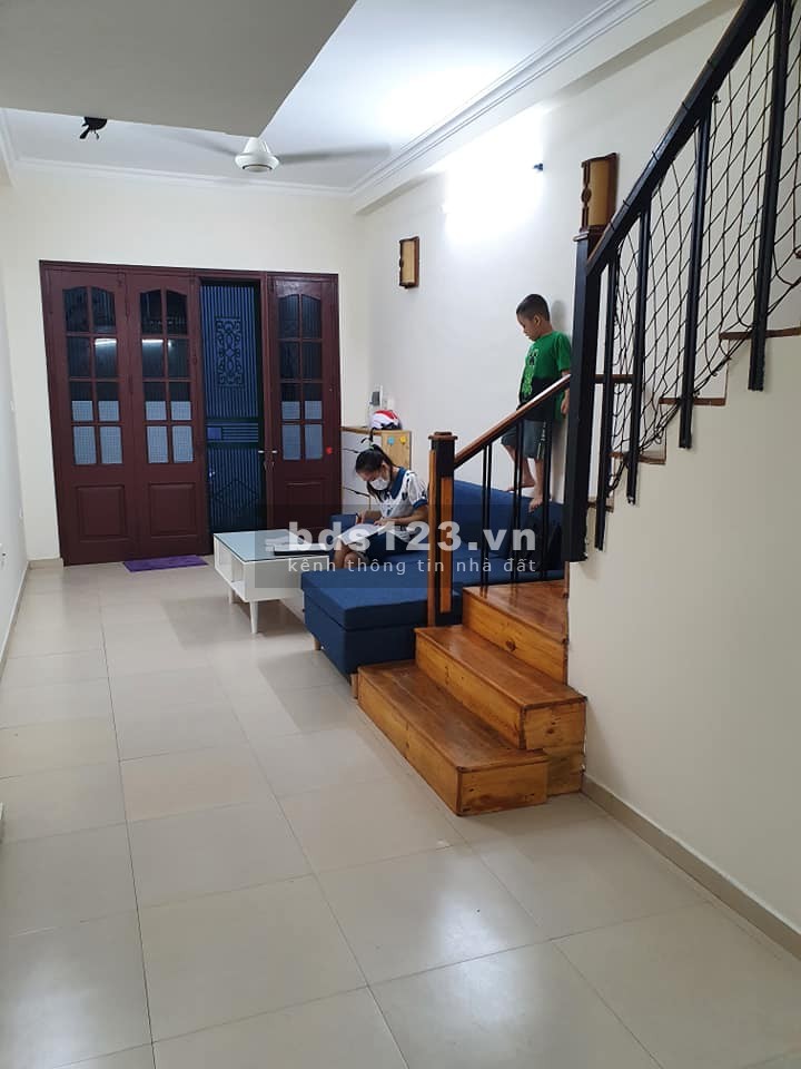 Nhà đẹp ở ngay ô tô đỗ cổng tiện ích đủ đầy, sổ đỏ vuông đẹp, sẵn sàng giao dịch, chính chủ