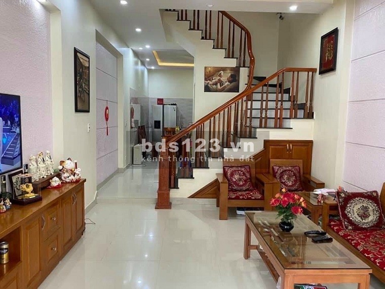 Hàng xóm Tâm Anh bán nhà Hồng Tiền diện tích 54m2, 5 tầng an sinh đỉnh, giá hơn 4 tỷ
