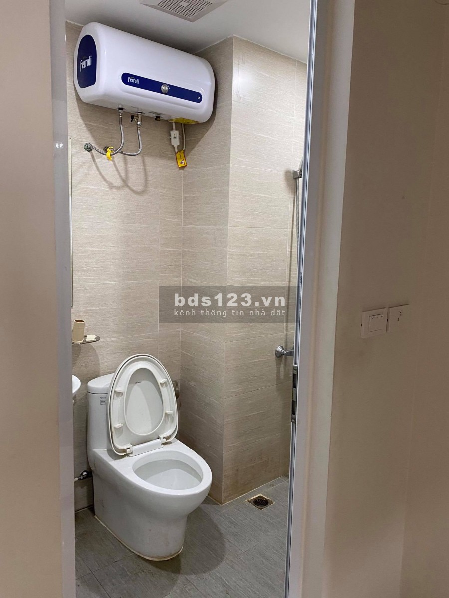 Bán gấp căn hộ chung cư đầy đủ nội thấy, chung cư Intracom Cầu Nhật Tân, dt 54m2