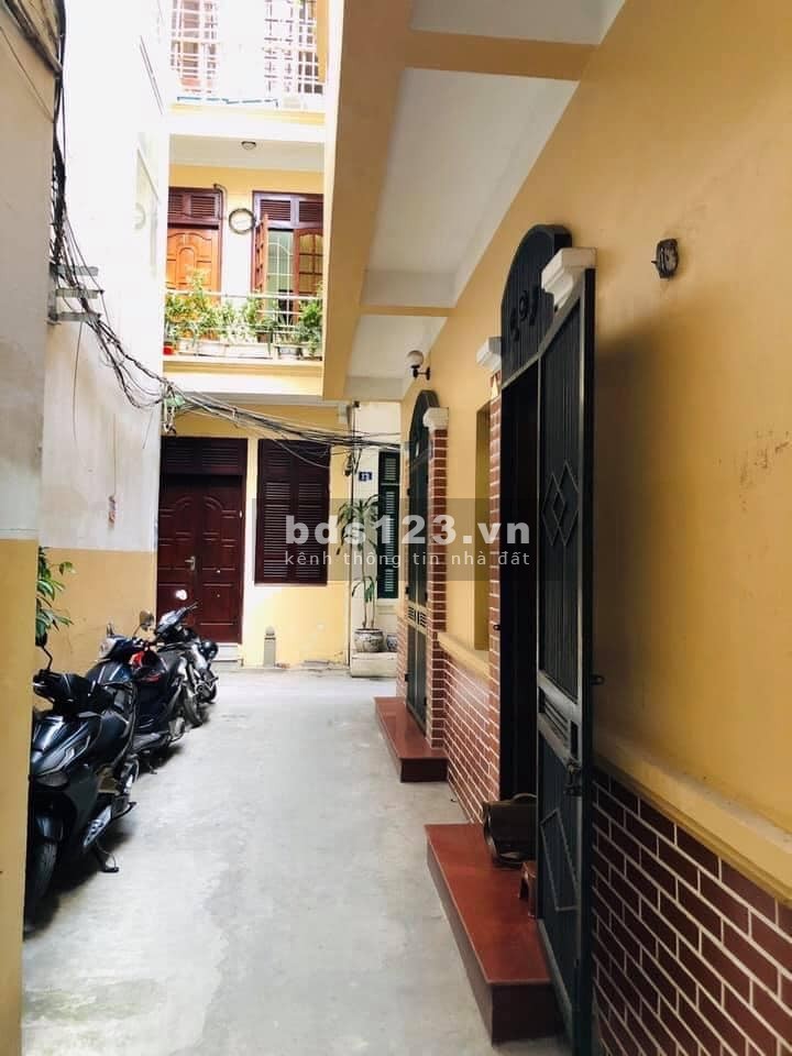 Kim Mã ngõ thông, diện tích sử dụng 30m2 đúc kiên cố 4 tầng giá bán 2.8 tỷ, lh 0988899816