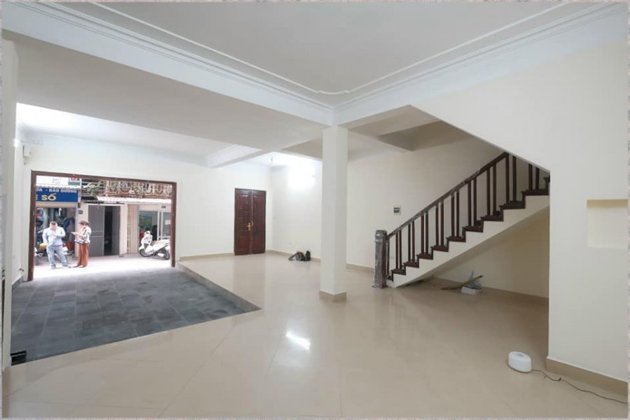 Bán nhà Đặng Văn Ngữ diện tích 65m2, mặt tiền siêu rộng ô tô vào nhà giá bán rất rẻ