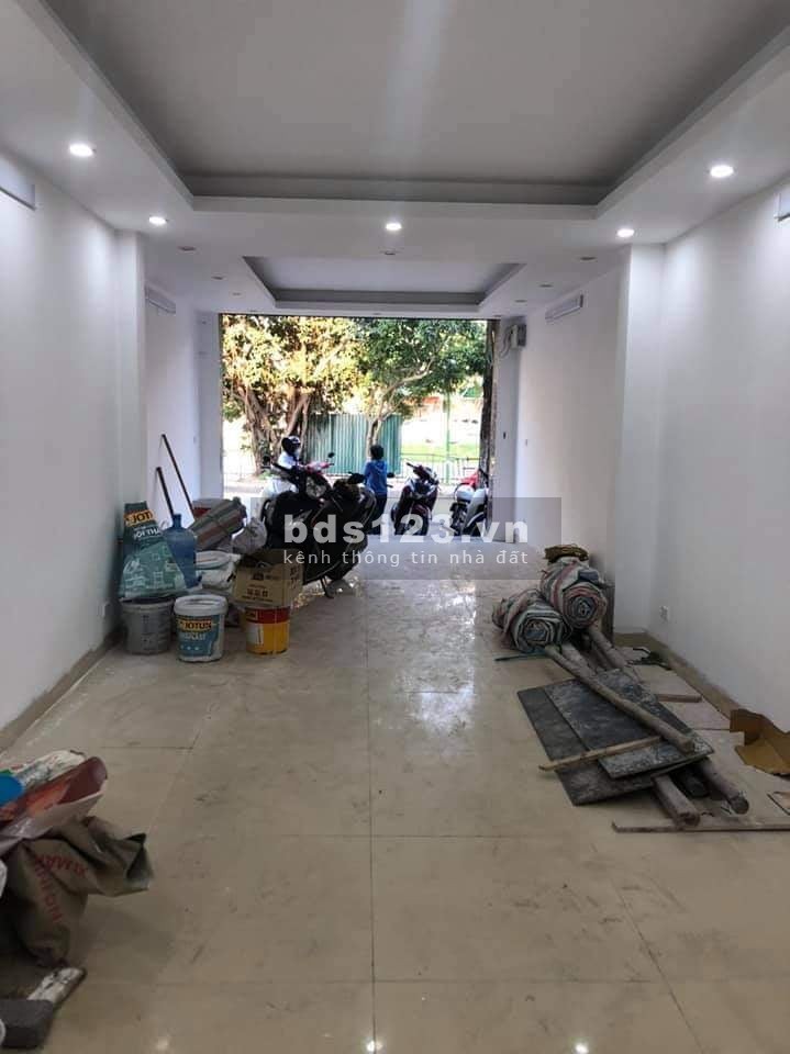 Bán nhà mặt phố Khương ĐÌnh Quận Thanh Xuân, kinh doanh sầm uất vỉa hè rộng rãi