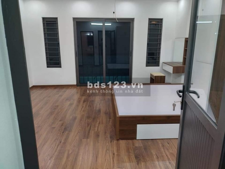 Bán gấp nhà Liên Ninh 42 mét, 4 tầng, 5 phòng ngủ, giá 2 tỷ 250 Liên hệ 0379146261