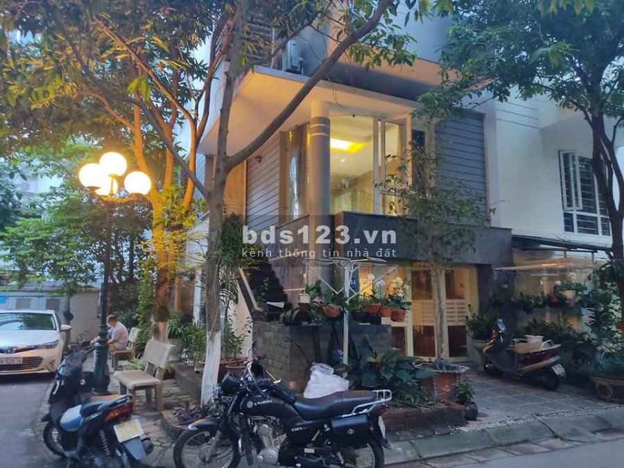 Bán biệt thự Khu 130 Đốc Ngữ phân lô nội thất đẹp lô góc 3 mặt thoáng dt 103m2 giá 33 Tỷ