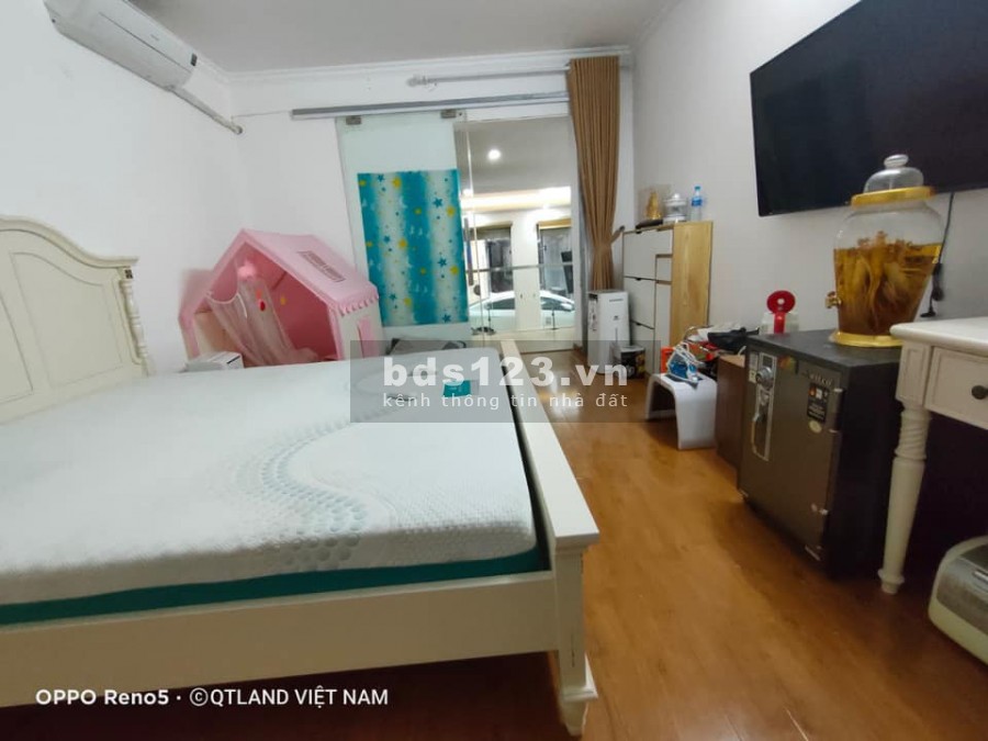Nhà nguyên căn mặt tiền đường kinh doanh sầm uất mặt tiền khủng ô tô tránh, lh 0398162969