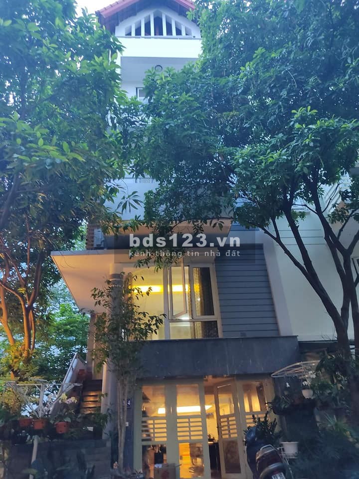 Bán biệt thự Khu 130 Đốc Ngữ phân lô nội thất đẹp lô góc 3 mặt thoáng dt 103m2 giá 33 Tỷ