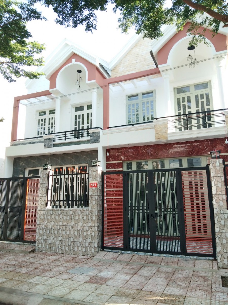 Bán Nhà Hưng Long, Bình Chánh, hỗ trợ trả chậm lên tới 8 tháng 0% lãi suất khu an ninh