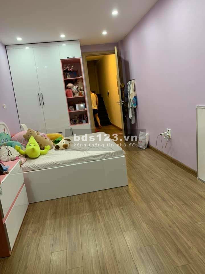 Bán nhà Yên Xá Tổng cục 5 diện tích 32m2 6 tầng ô tô đõ cửa, kinh doanh giá chỉ 4 tỷ