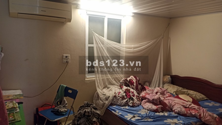 Bán Đất Tây Mỗ có nhà cấp 4 dt 50m2 ngõ taxi thông thoáng an ninh tốt dân trí cao