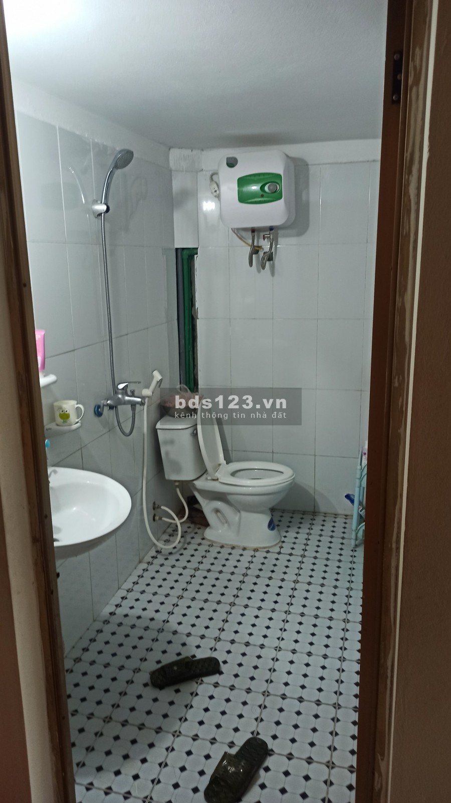 Bán Đất Tây Mỗ có nhà cấp 4 dt 50m2 ngõ taxi thông thoáng an ninh tốt dân trí cao