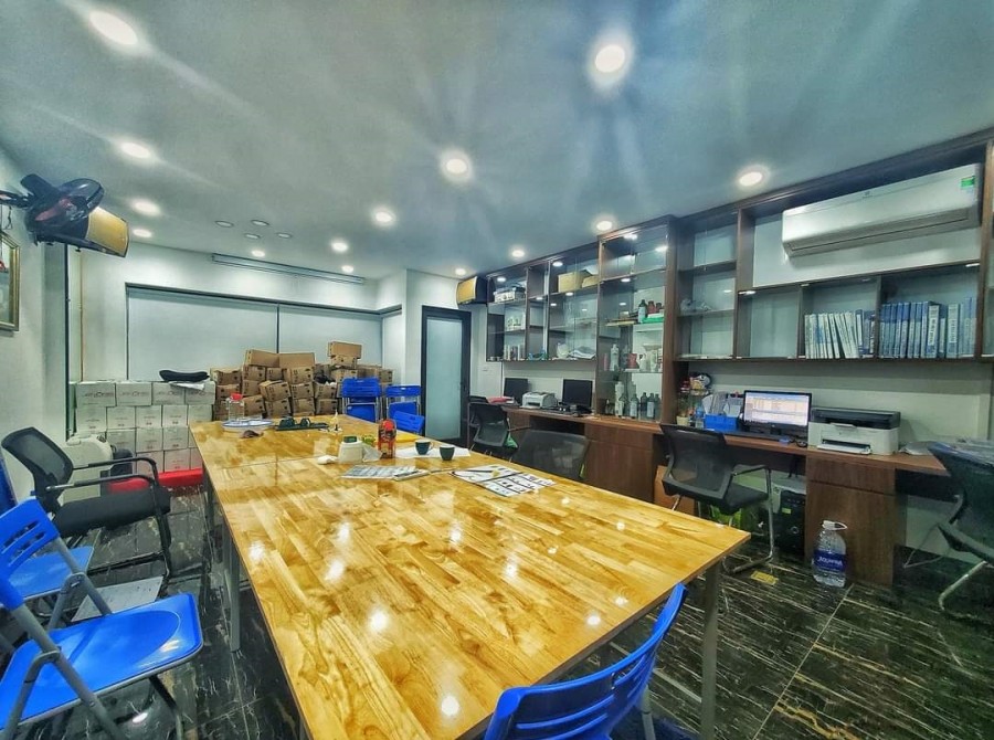 Bán nhà nguyên căn mặt phố Nguyễn Chí Thanh, dtsd 78m2, đúc 5 tầng, MT 7m, giá 38 tỷ