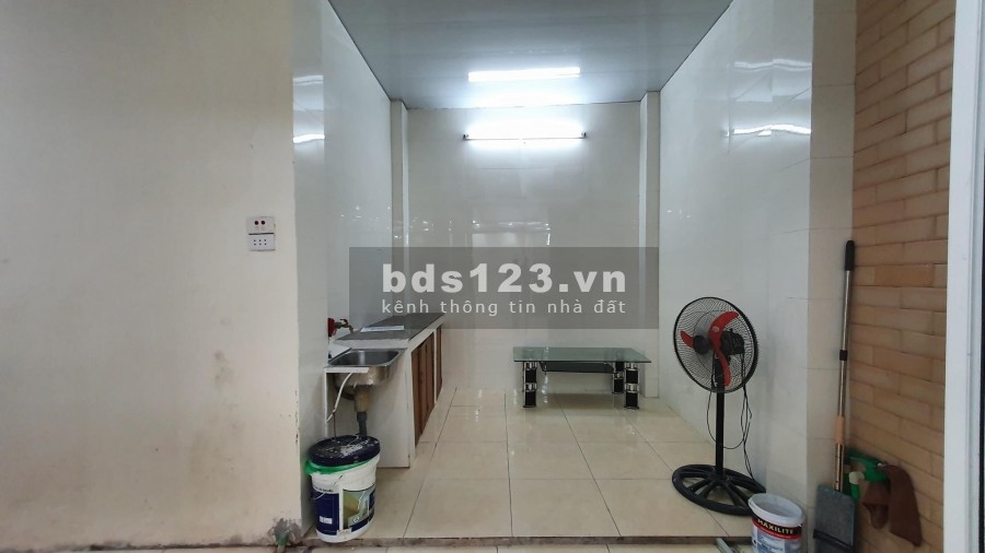 Chính chủ bán nhà giá siêu rẻ, nhà mới, ngõ Chợ Khâm Thiên, Đống Đa dt 39m2, 4 tầng, giá 2,58 tỷ