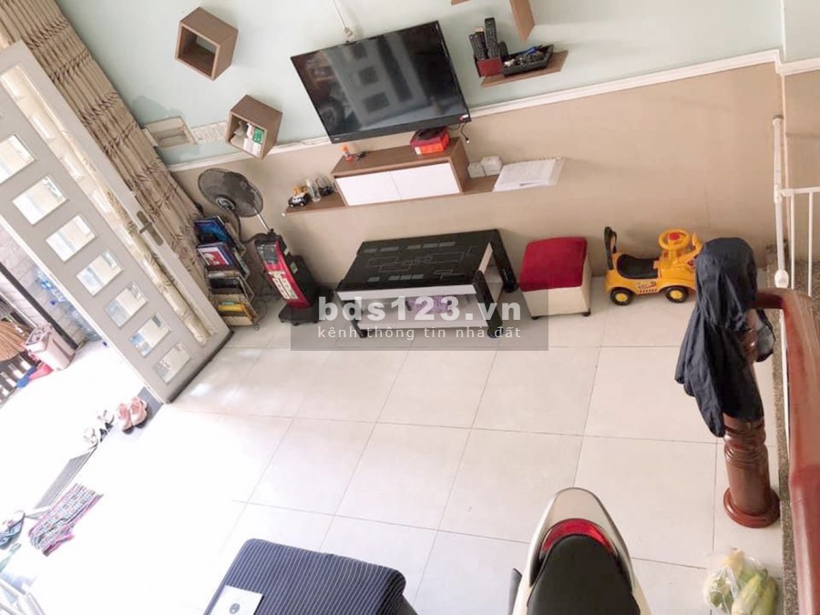 Bán nhà Mặt tiền Lưu Nhân Chú Tân Bình, Ngang 4m, có 3 lầu dưới 5 tỷ