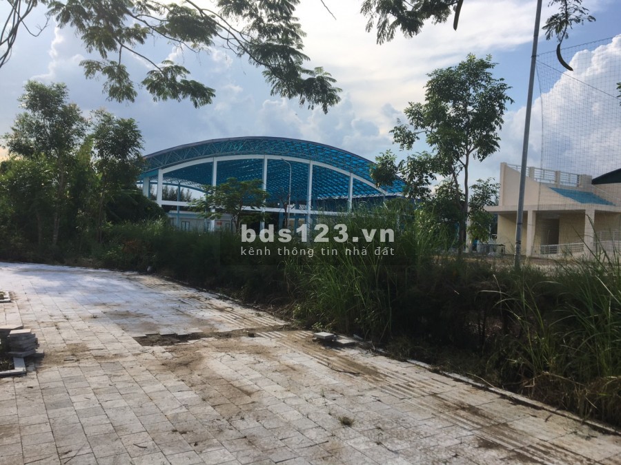 Chính chủ cần bán đất ở TTGia Bình, liên hệ xem đất 0977236326, sổ đỏ vuông đẹp sẵn giao dịch