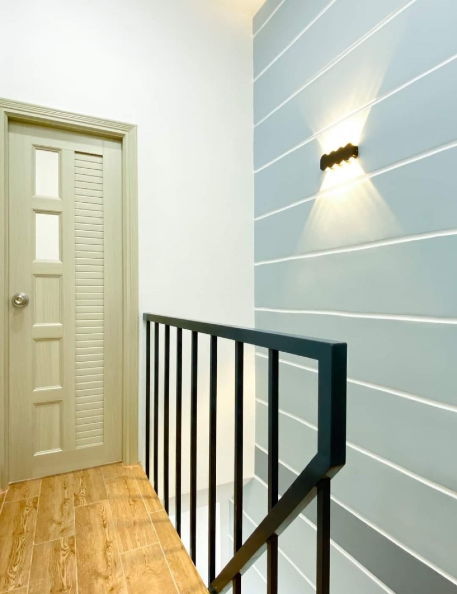 Nhà nguyên căn khu dân cư hẻm Lê Văn Lương, Quận 7, chiều ngang 5m, dtsd 40m2, giá 1.95 tỷ