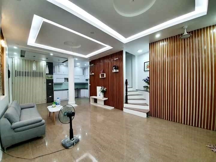 Bán nhà Hoàng Quốc Việt Cầu Giấy phân lô kinh doanh, đúc 5…