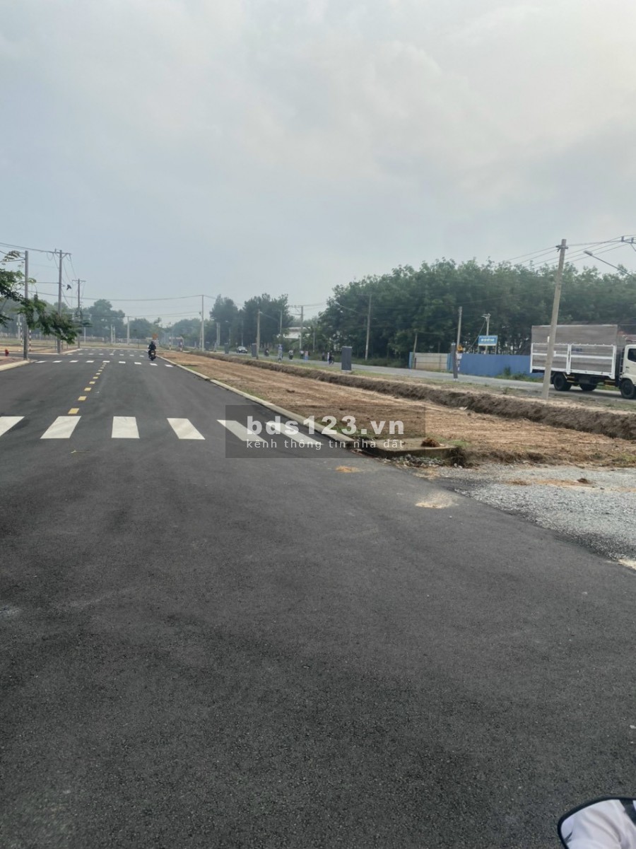 Bán đất đầu tư Đồng Phú giá tốt, vị trí đắc địa, đường lớn, sổ đỏ riêng biệt công chứng ngay