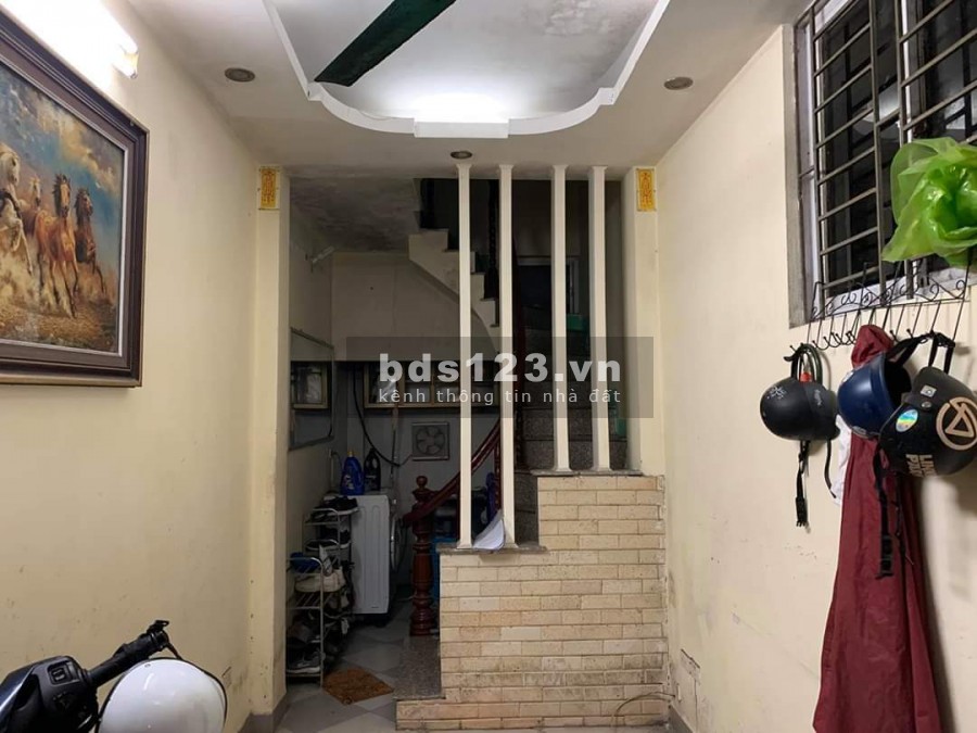 Cho thuê nhà nguyên căn Chợ Khâm Thiên tiện ích đủ, vào sử dụng ngay, lh 0816337615