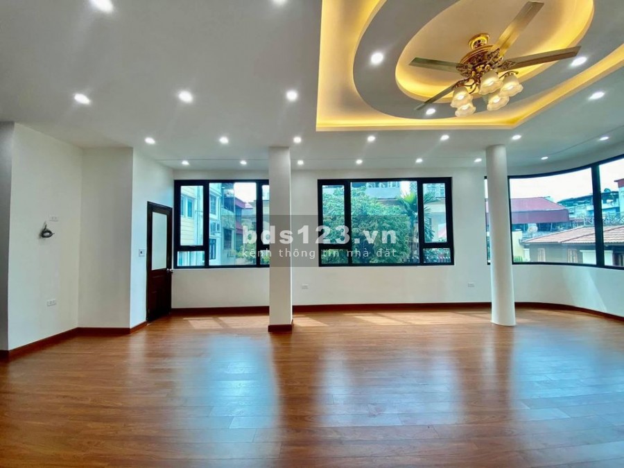 Bán nhà Lâm Du Bồ Đề, Quận Long Biên nhà đẹp long lanh diện tích sử dụng 35m2 giá 3 tỷ