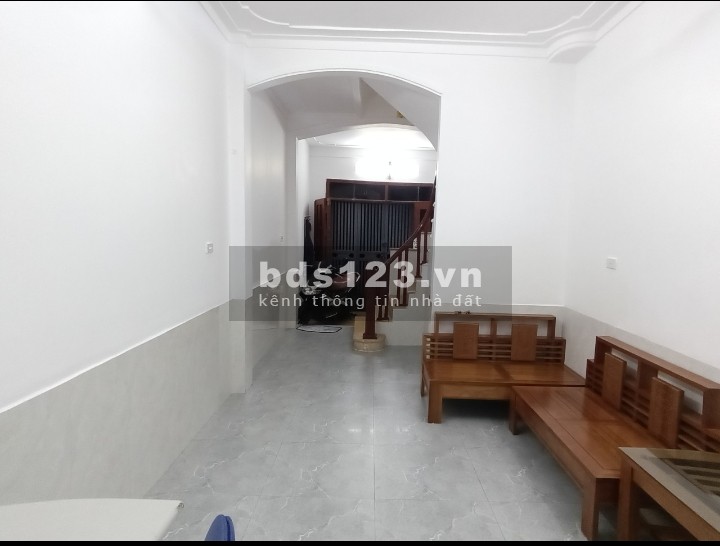 Chính chủ bán nhà đường Hoàng Mai gần Hồ Đền Lừ, các trường C1,2, Chợ.