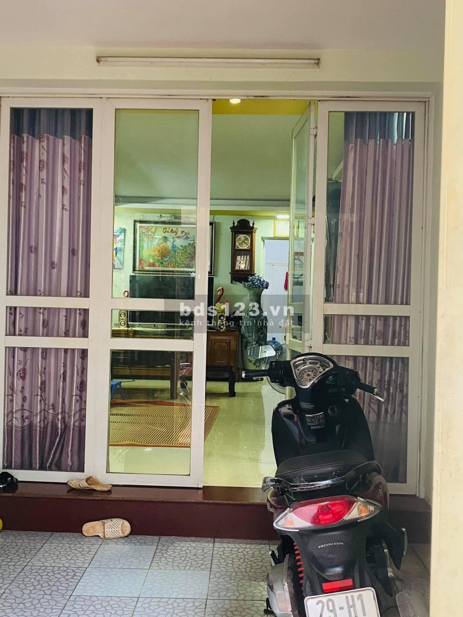 Bán nhà phố Kim Đồng Giáp Bát gần Giải Phóng Tân Mai Trương Định dtsd 38m2 giá 2.3 tỷ