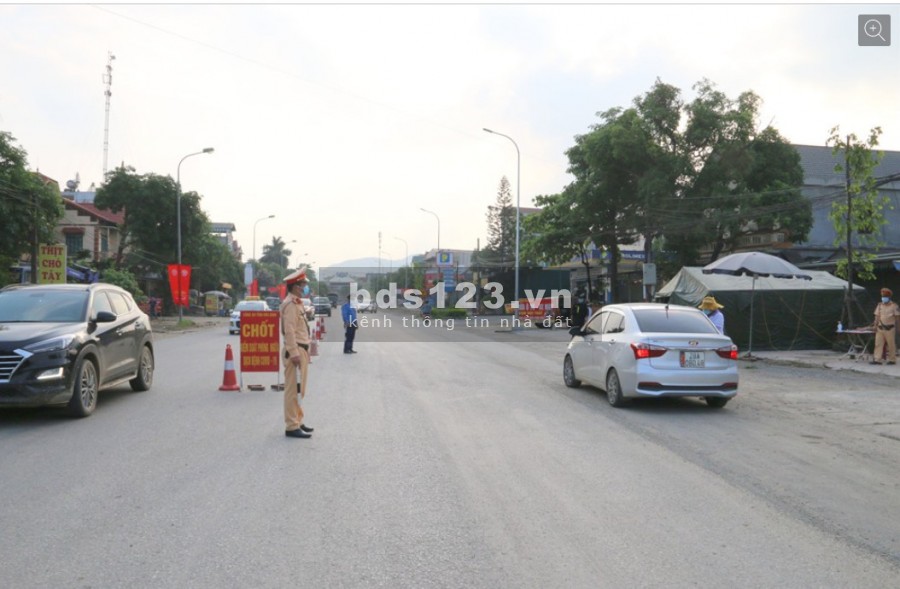 Bán gấp 18m mặt tiền Quốc Lộ 6 khu công nghiệp Lương Sơn, giá bán hơn 10 tỷ, sổ sẵn