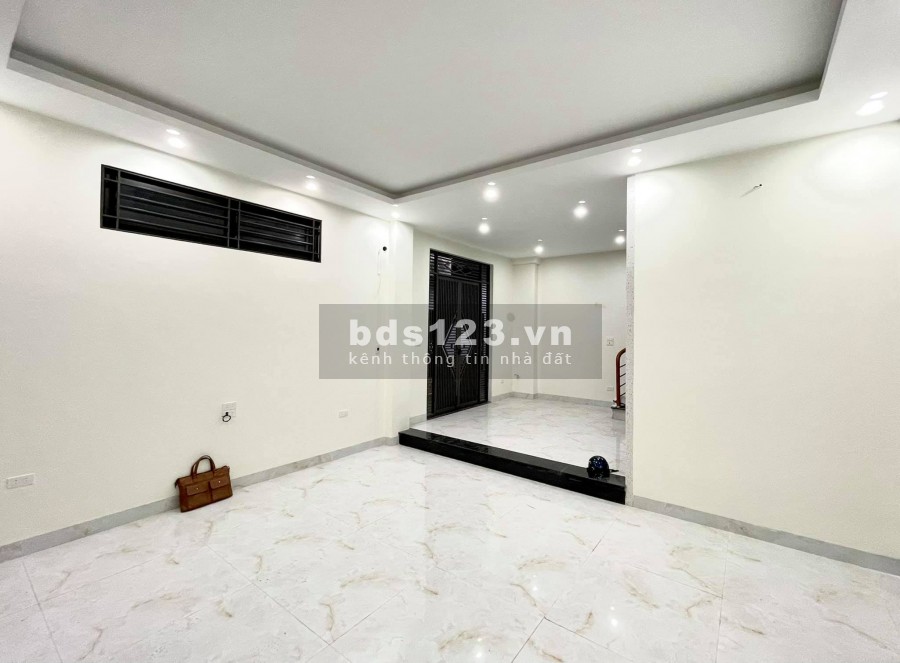 Siêu phẩm lô góc ngõ thông kinh doanh Thái Thịnh 54m2 Giá 8 tỷ.