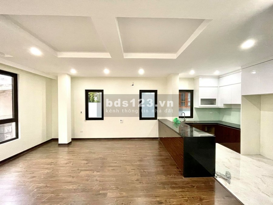 Siêu phẩm lô góc ngõ thông kinh doanh Thái Thịnh 54m2 Giá 8 tỷ.