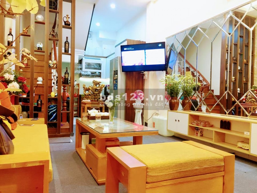 Nhà nguyên căn mới tuyệt đẹp 2 mặt thoáng phố Minh Khai, diện tích 40m2 giá bán 2.6 tỷ
