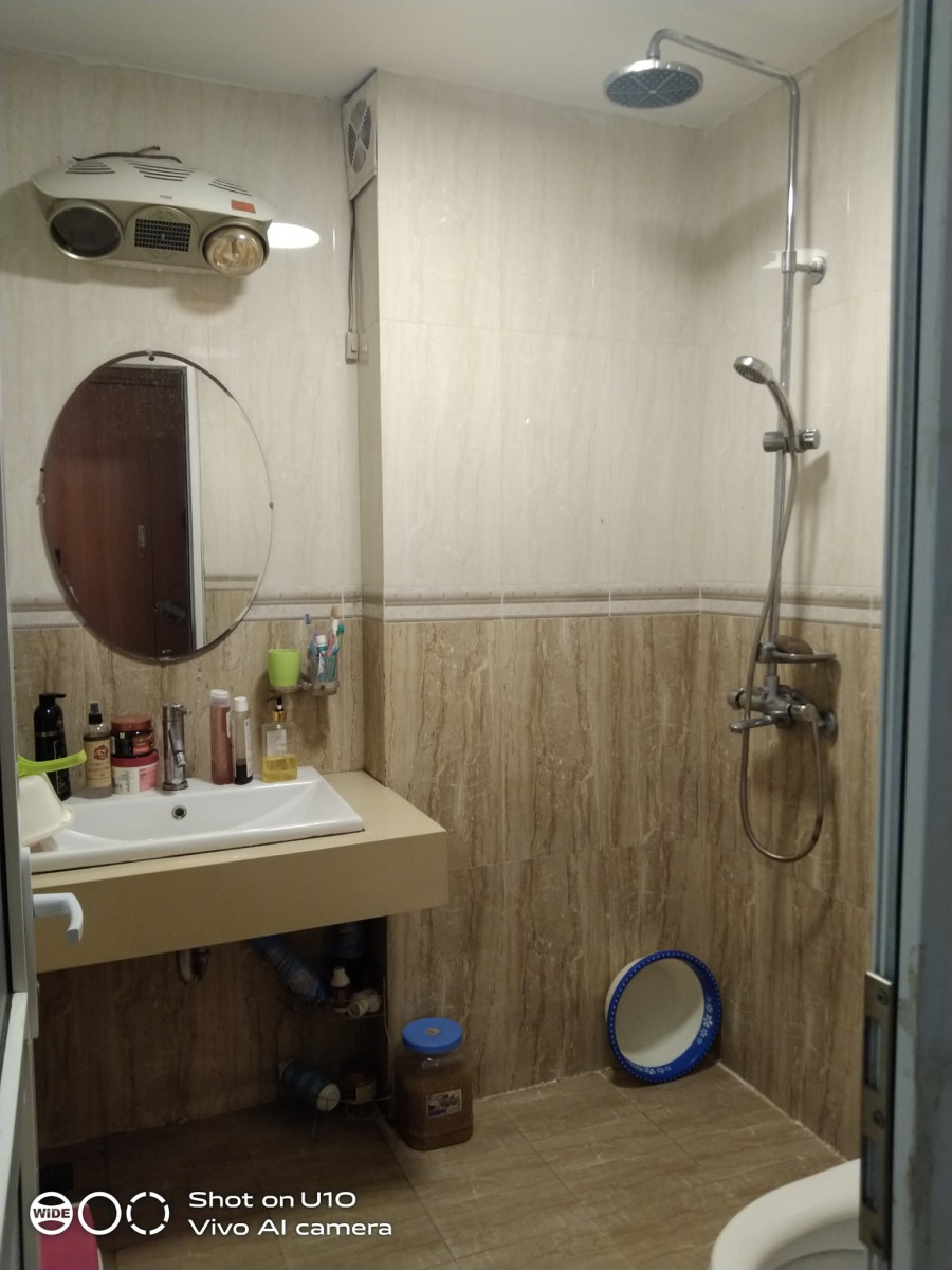 Quá hiếm Bán nhà to đẹp 50m Đê La Thành Đống Đa gần Nhạc viên QG ngõ ô tô tránh chỉ 3.5 tỷ