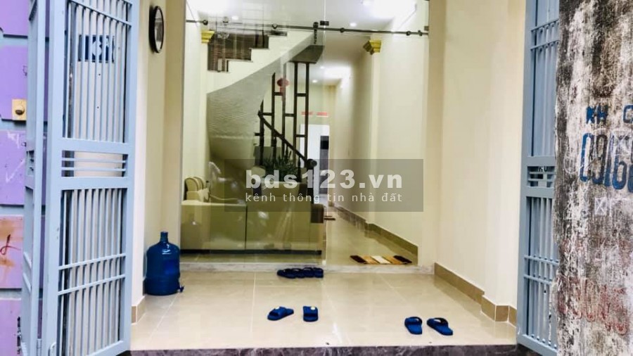 Chính chủ cần bán gáp hạ chao 350 triệu, giá chào mới 3.4 tỷ, sổ sẵn chính chủ, bao sang tên