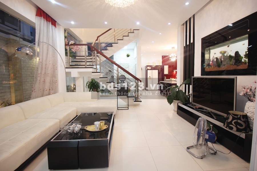 Cho thuê biệt thự Ciputra diện tích sử dụng 150m2, 4 phòng ngủ, full nội thất cao cấp, ở ngay