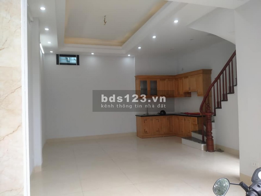 Bán nhà Cầu Cốc (Tây Mỗ), ô tô 7 chỗ vào nhà, diện tích sử dụng 41m2, giá 3.x tỷ, lh 0932382236
