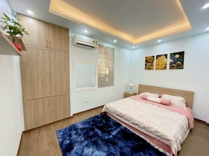 Chính chủ cần bán nhà trung tâm Quận Thanh Xuân, dt 75m2, 4 tầng, mt 4.8m, 4 phòng ngủ, 4WC