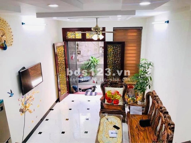 Mặt phố trung tâm huyện Thanh Trì, tiện kinh doanh nhà nguyên căn rộng giá đẹp sổ sẵn